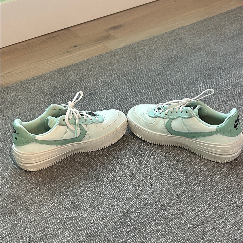 Nike Women’s Air Force 1 P.L.A.T.F.O.R.M Mint Green and White